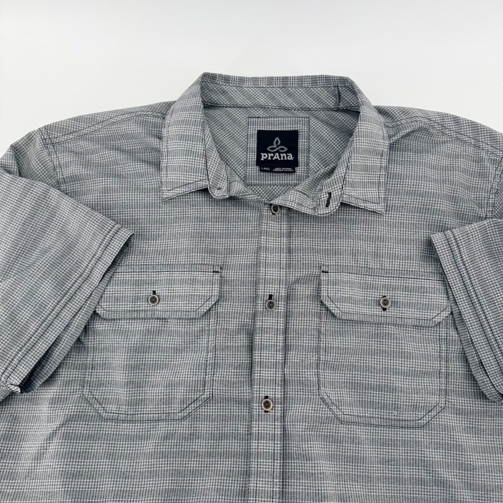 Prana Men's Grey Plaid Short-Sleeve Button-Down Shirt